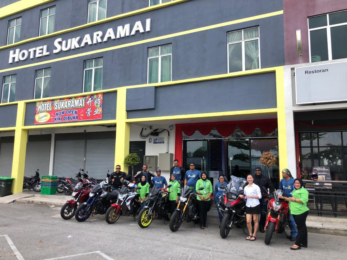 Hotel Sukaramai Kampung Gurun Bagian luar foto