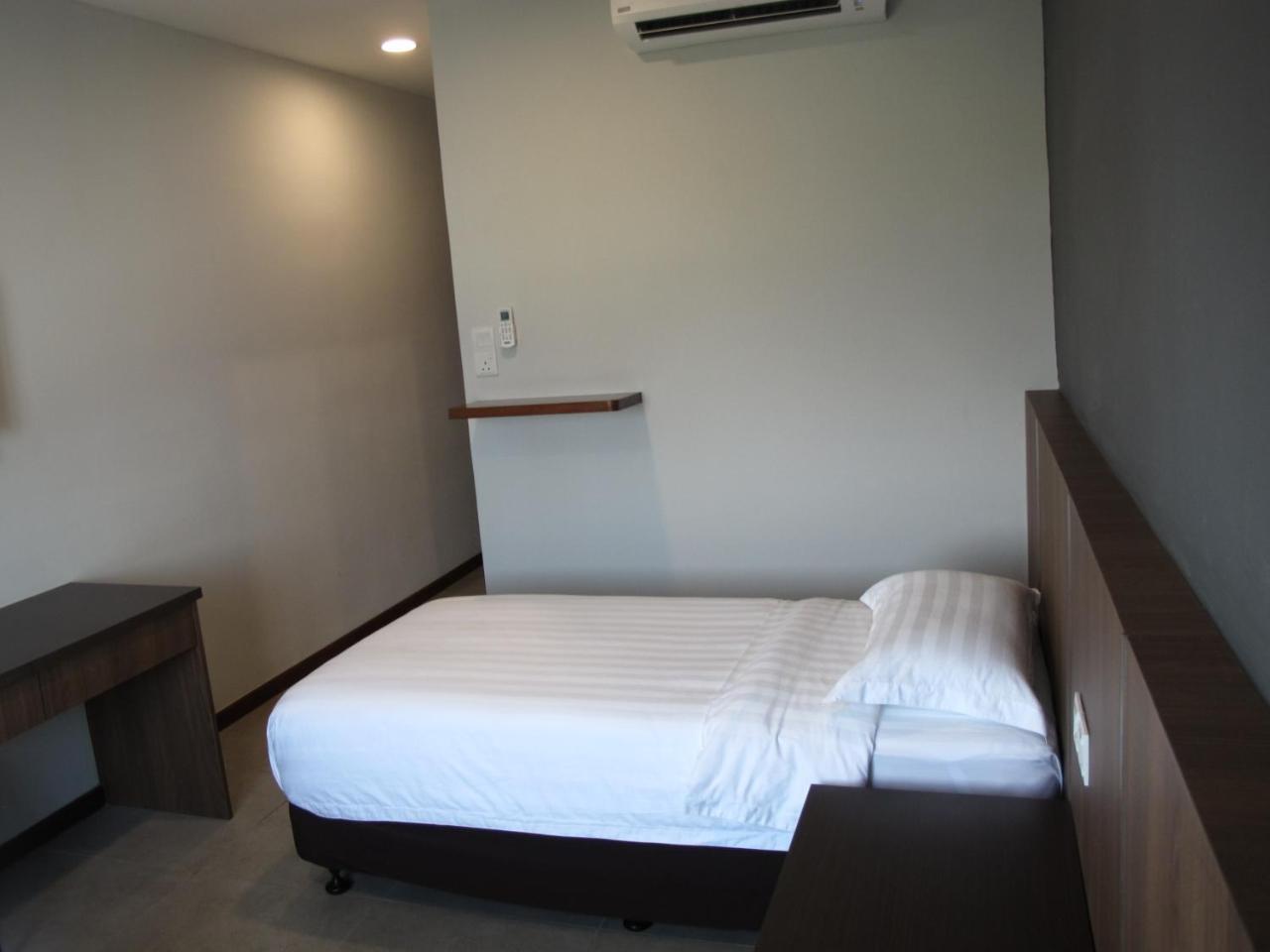 Hotel Sukaramai Kampung Gurun Bagian luar foto