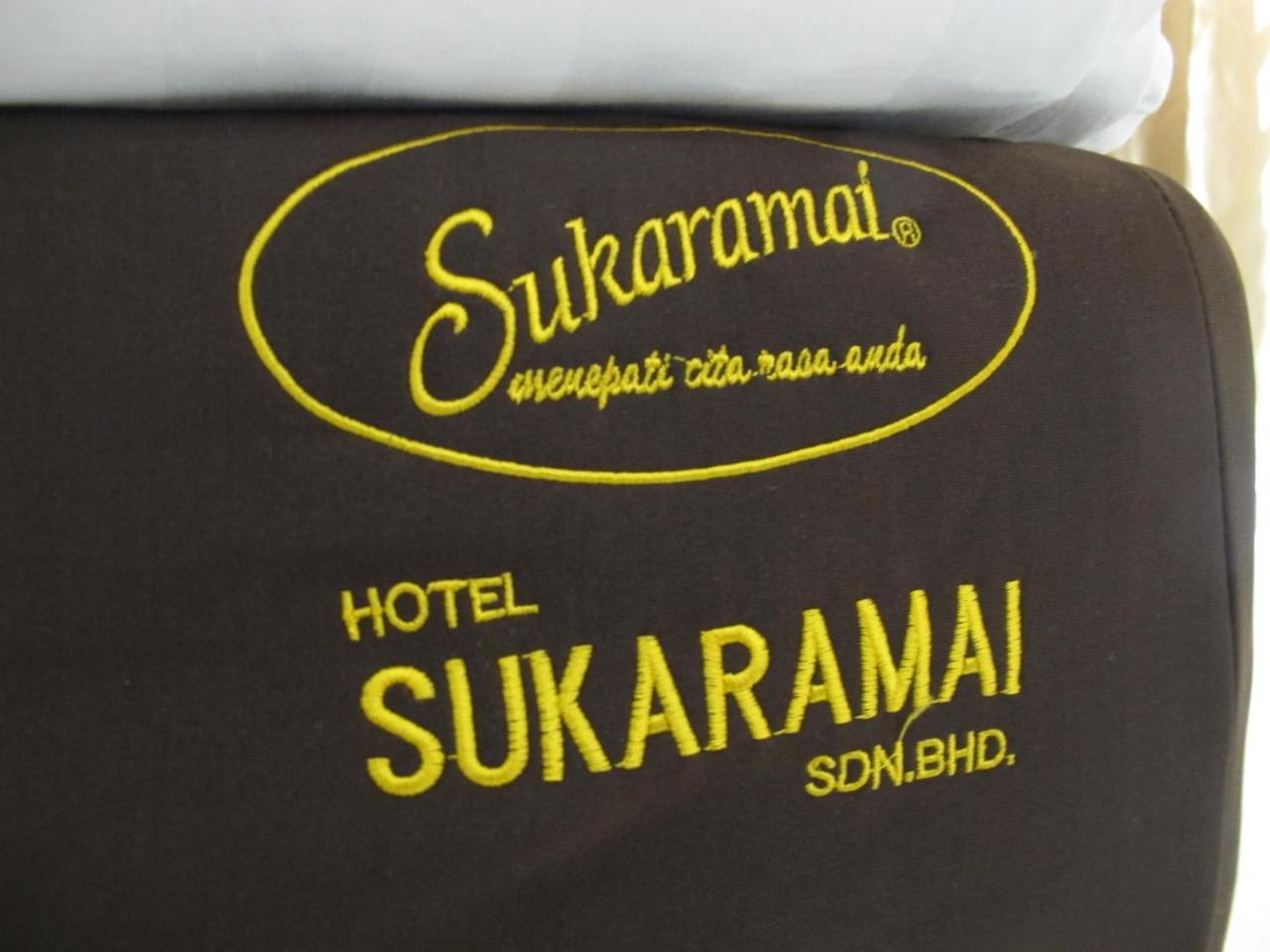 Hotel Sukaramai Kampung Gurun Bagian luar foto